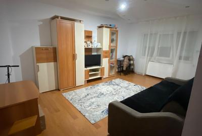 2 DECOMANDATE etajul 3, Stefan cel Mare - 1