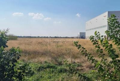 Teren de 25000 mp, în Central - 2