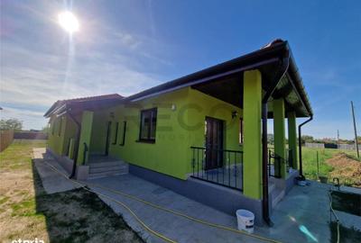 Casă cu 3 camere cu Teren 350 Mp în Borș - 6