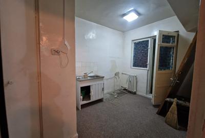 Apartament cu 4 camere decomandat în Obor - 7