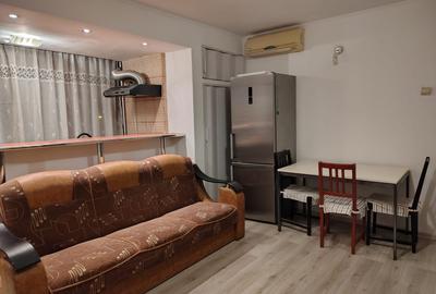 Eroii Revolutiei, doua minute metrou - 5