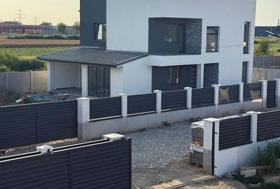 Casă cu 4 camere în Central - 2