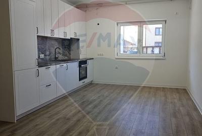 Apartament modern cu 2 camere si gradina de vanzare