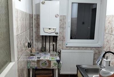 Garsonieră decomandată în Central - 7