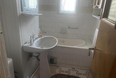 Apartament 3 camere , zona Gara , 58 mp ,et 3/4 , mobilat , - 12