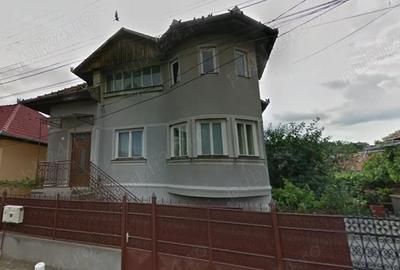 Casă cu 3 camere cu Teren 235 Mp în Central - 5
