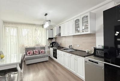 Apartament cu 3 camere semidecomandat, mobilat în Florești - 3