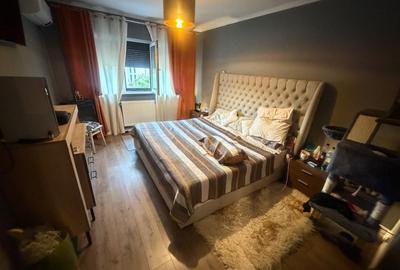 Apartament cu 3 camere semidecomandat, mobilat în Central