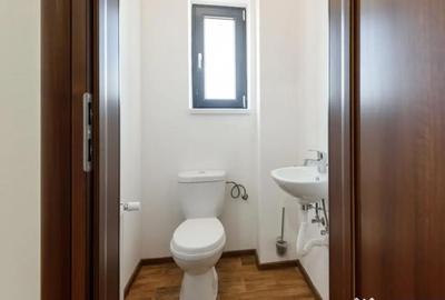 Spațiu comercial, de 590 mp, în Central - 1