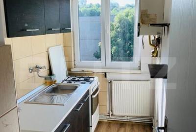 Apartament de vanzare, cu doua camere, 37 mp, zona Dambu P - 1