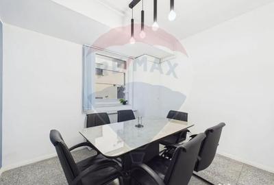 Apartament cu 4 camere decomandat în P-ța Unirii - 2