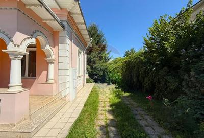 Casa interbelica de vanzare - probabil cea mai frumoasa din Roman - 9
