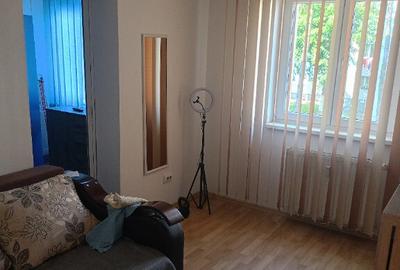 Apartament 2 camere Petri?or - 4