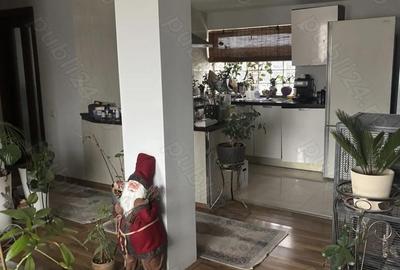 Apartament cu 3 camere decomandat în Central - 9