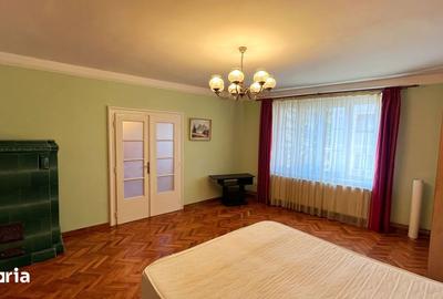 Apartament cu 3 camere decomandat, mobilat în Central - 12