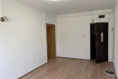 Spațiu comercial, de 45 mp, în Exterior Vest - 2