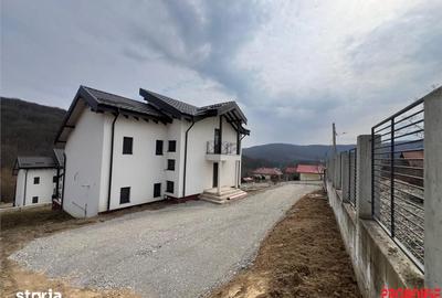 Casă cu 4 camere cu Teren 524 Mp în Mărgineni - 17