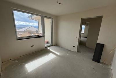 Casa individuala, 5 camere , 137mp uitli cu 415mp de teren. Dezmir - 3