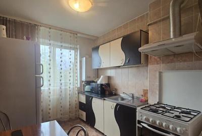 Apartament cu 2 camere semidecomandat în Calea Galați