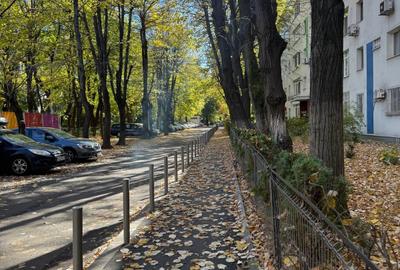 Apartament cu 3 camere semidecomandat în Berceni - 14