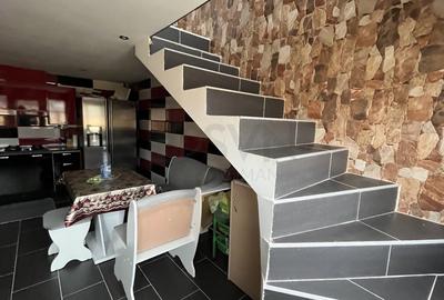 REV2005180 Casa cu 7 camere zona retrasa Poroinica - 7