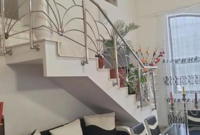 Casă cu 4 camere cu Teren 1500 Mp în Malaia - 2