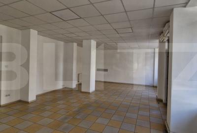 Spațiu comercial, de 82 mp, în Micro 6 - 1