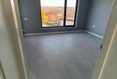 Casă cu 4 camere cu Canalizare în Bârnova - 2