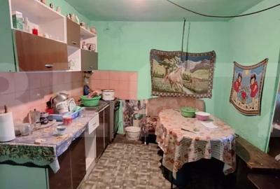 Casă cu 3 camere cu Teren 4200 Mp în Central - 2