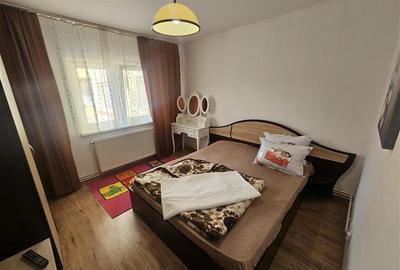 Apartament cu 2 camere decomandat în Micro IV - 6