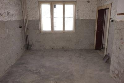 Casă cu 6 camere în Central - 9