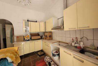 Casă cu 5 Apartamente de Vânzare – Lângă Piața Traian - 2