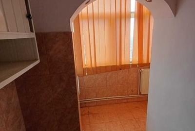 Apartament cu 2 camere decomandat în 9 Mai - 1