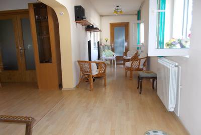 Casă individuală cu 6 camere cu Canalizare în ICIL - 10