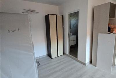 Casă individuală cu 10 camere cu Canalizare în Central - 10