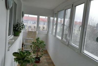 Inchiriere 2 camere metrou Bazilescu - 1