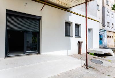 Spatiu comercial de inchiriat - 125,5 mp - 19