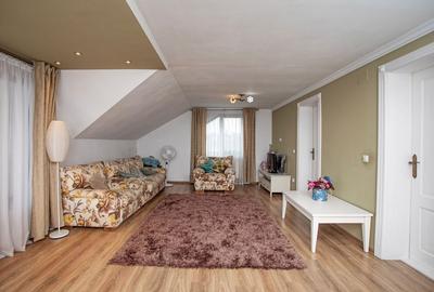 Vilă P+M, Clujului, 190 mp, teren 520 mp, singur în curte. 225 000 E - 33