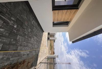 Casă cu 5 camere cu Teren 380 Mp în Moșnița Nouă - 10