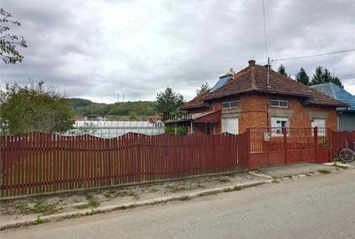 Casă cu 2 camere cu Teren 1088 Mp în Vața de Jos - 17