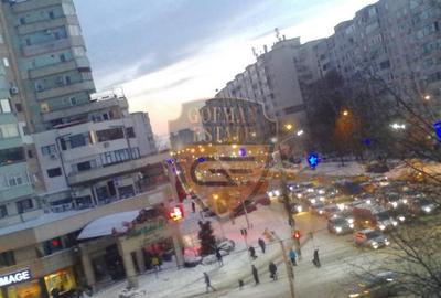 Apartament cu 3 camere decomandat în Casa de Cultură - 2