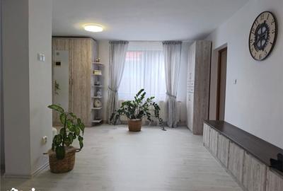 Casă cu 4 camere cu Teren 720 Mp în Criș - 11