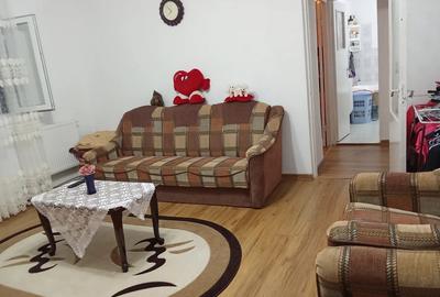 Vand apartament de 60 mp, cu 2 camere, balcon ?i debara, este mobilat. - 2