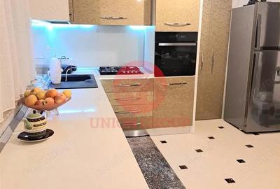 Casă cu 10 camere cu Teren 394 Mp în Central - 10