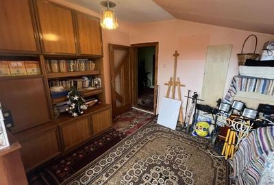 Casă cu 4 camere cu Canalizare în Ștrand - 2