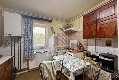 Apartament 3 camere, 2 bai, etaj intermediar, Complexul Studentesc Apartament 3 camere, 2 bai, etaj intermediar, Complexul Studentesc - 5