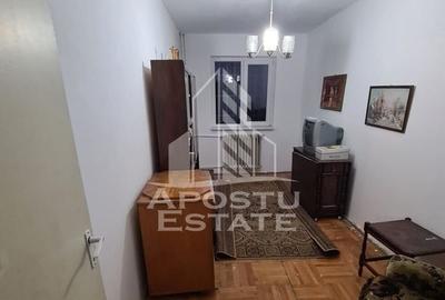 Apartament cu 3 camere, semidecomandat, parter inalt, zona Sagului - 4