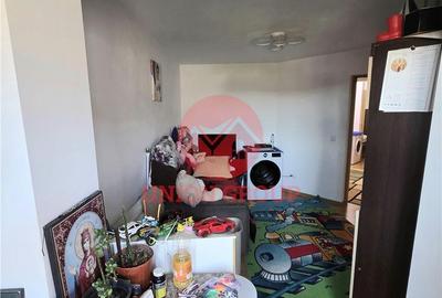 Apartament cu 3 camere, mobilat în Sud - 10