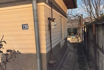 Casă cu 4 camere cu Teren 446 Mp în Central