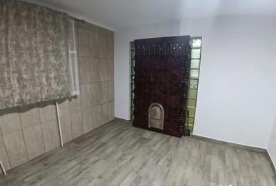 Casă cu 2 camere cu Teren 1290 Mp în Mitocu Dragomirnei - 5